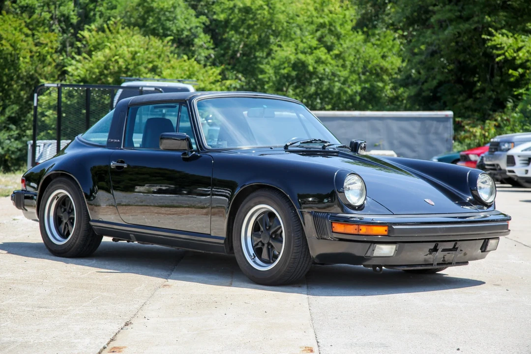 1986 Porsche 911 Carrera 3.2 - Image 2 of 31