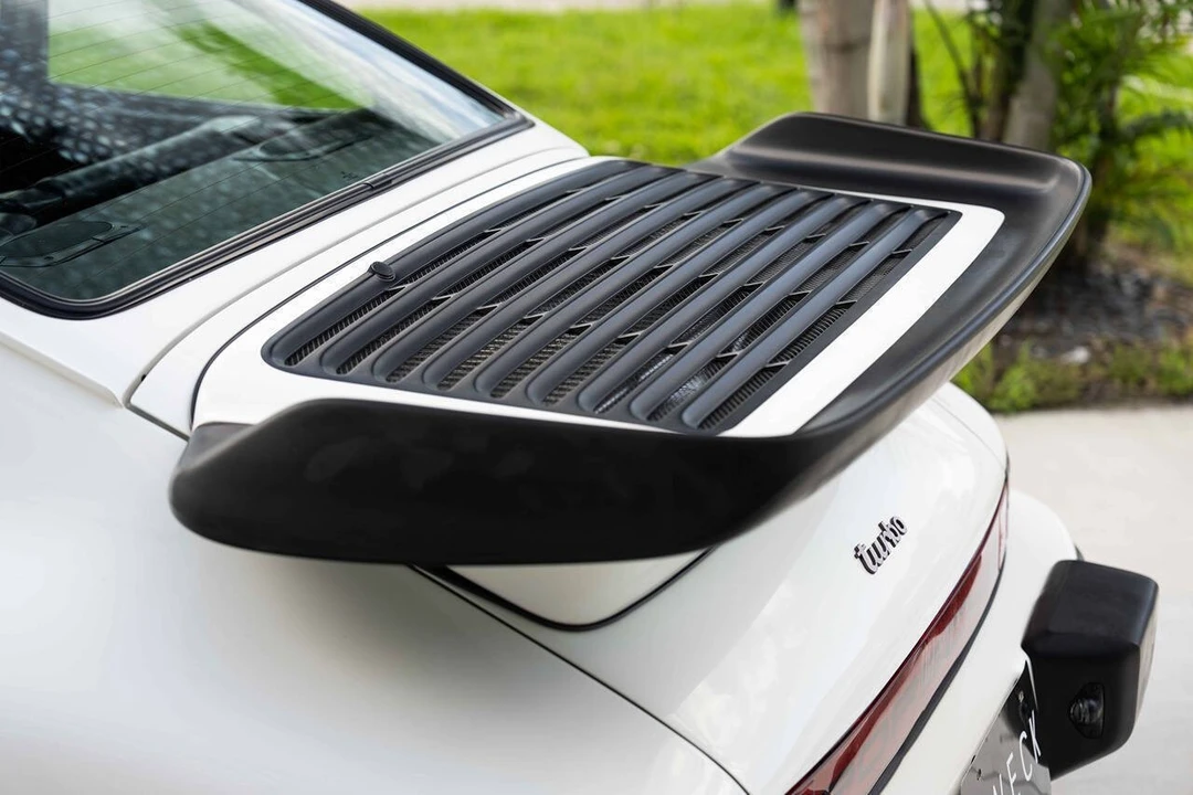 1986 Porsche 911 Carrera 3.2 - Image 29 of 31