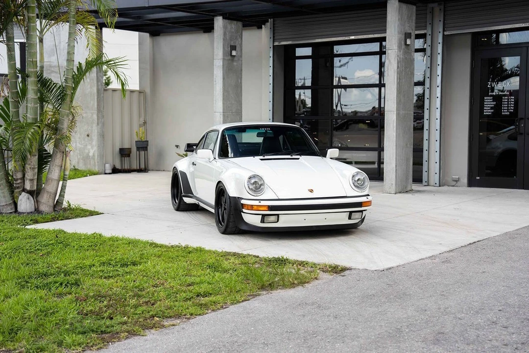 1986 Porsche 911 Carrera 3.2 - Image 9 of 31