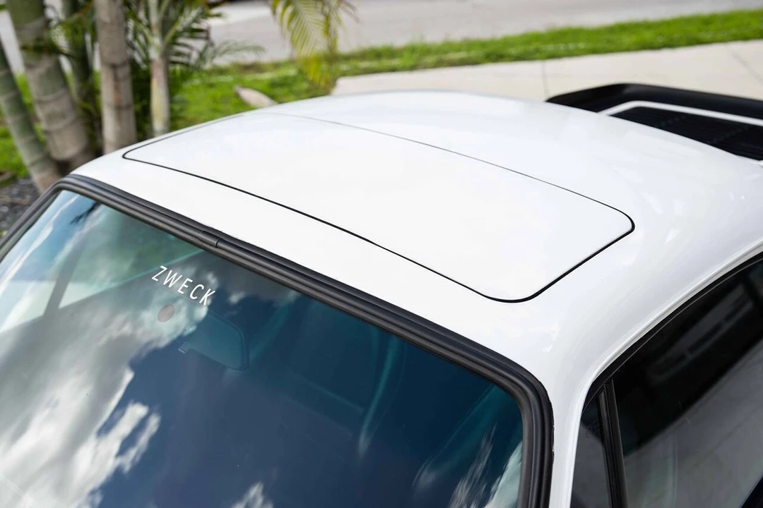 1986 Porsche 911 Carrera 3.2 - Image 26 of 31