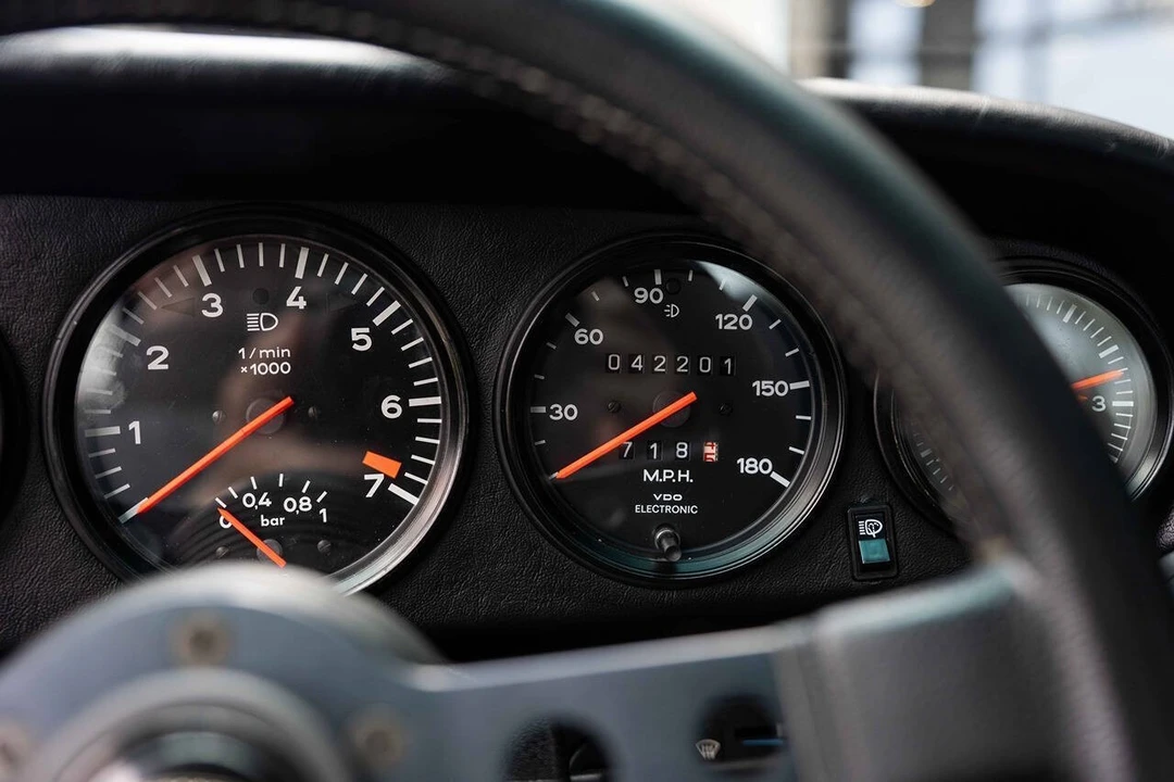 1986 Porsche 911 Carrera 3.2 - Image 5 of 31