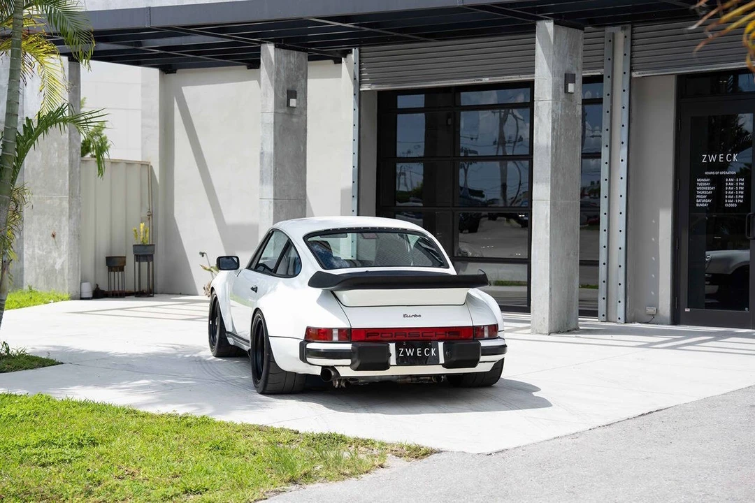 1986 Porsche 911 Carrera 3.2 - Image 13 of 31