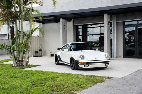 1986 Porsche 911 Carrera Turbo 2dr Coupe