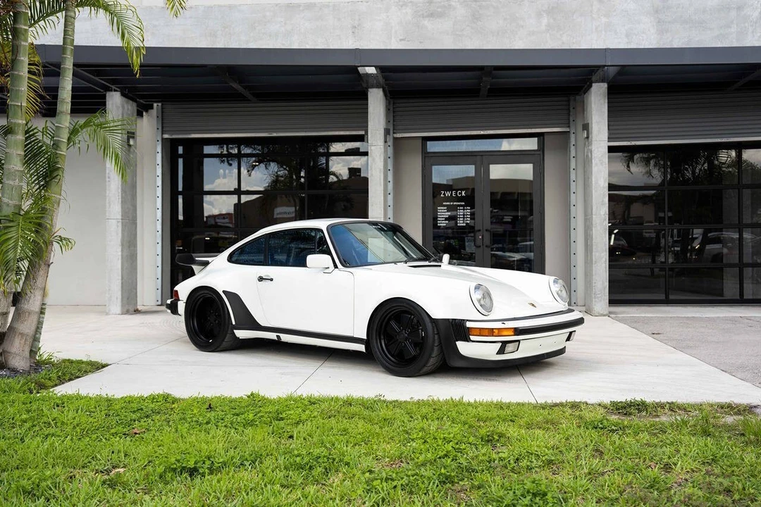 1986 Porsche 911 Carrera 3.2 - Image 10 of 31