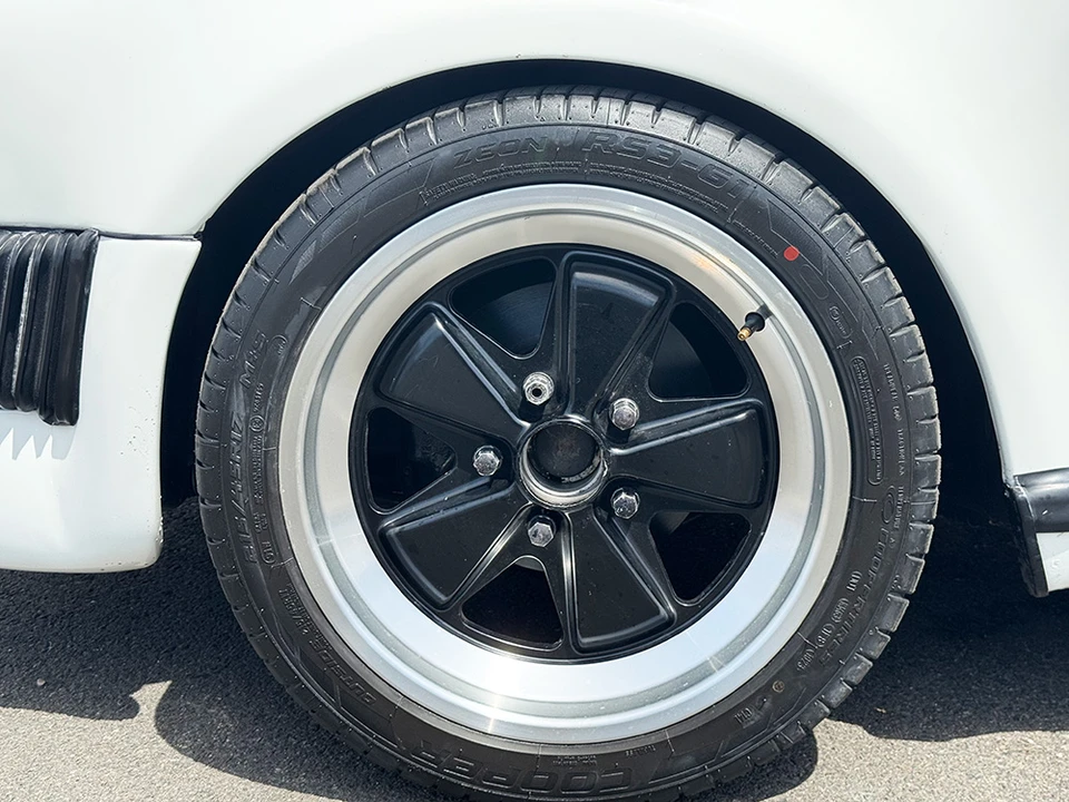 1986 Porsche 911 Carrera 3.2 - Image 28 of 31