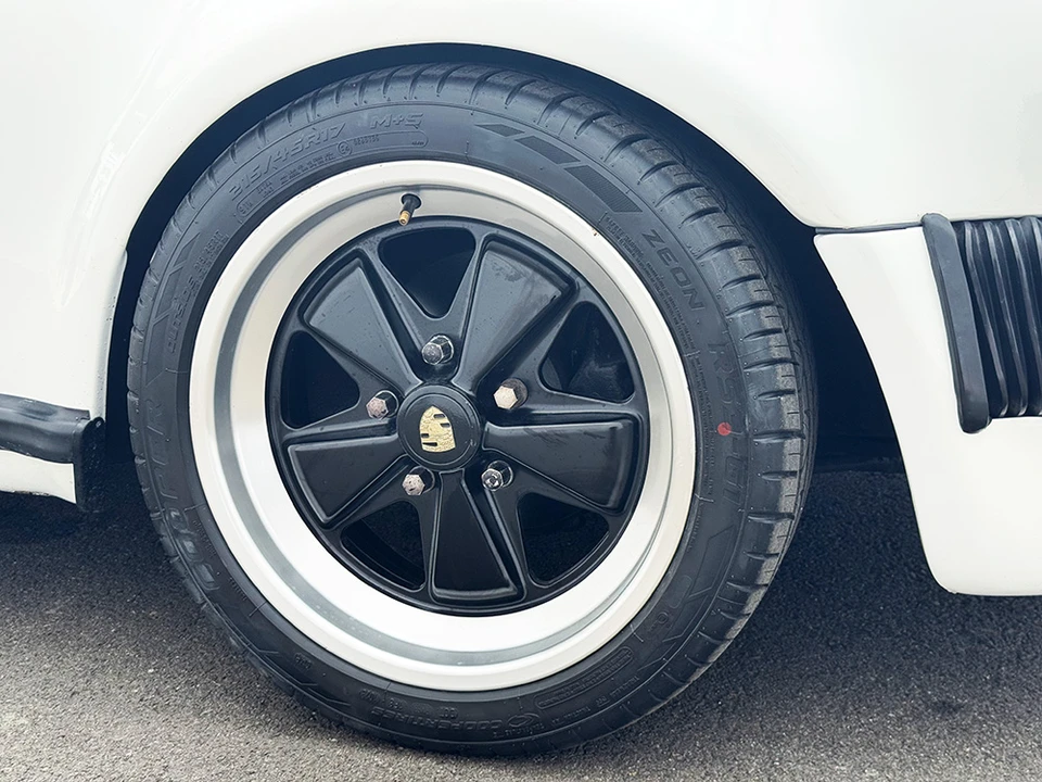 1986 Porsche 911 Carrera 3.2 - Image 30 of 31