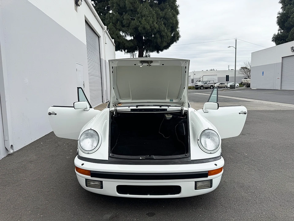 1986 Porsche 911 Carrera 3.2 - Image 18 of 31