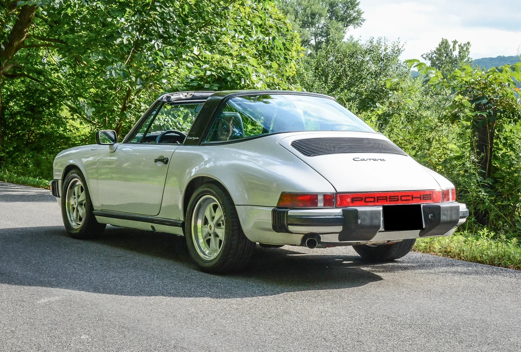 1986 Porsche 911 Carrera 3.2 - Image 6 of 6
