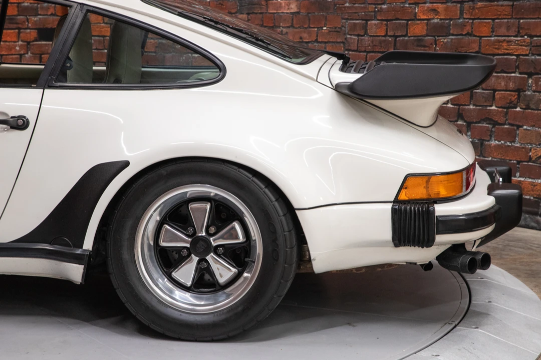 1986 Porsche 930 Turbo - Image 11 of 31