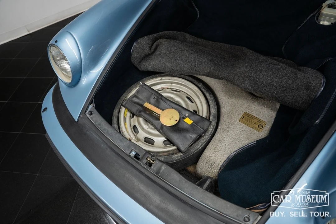 1986 Porsche 911 Carrera 3.2 - Image 16 of 21