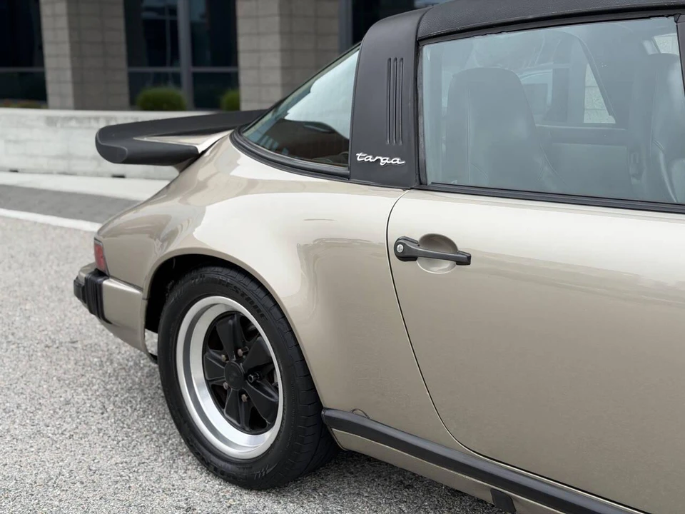 1986 Porsche 911 Carrera 3.2 - Image 27 of 31