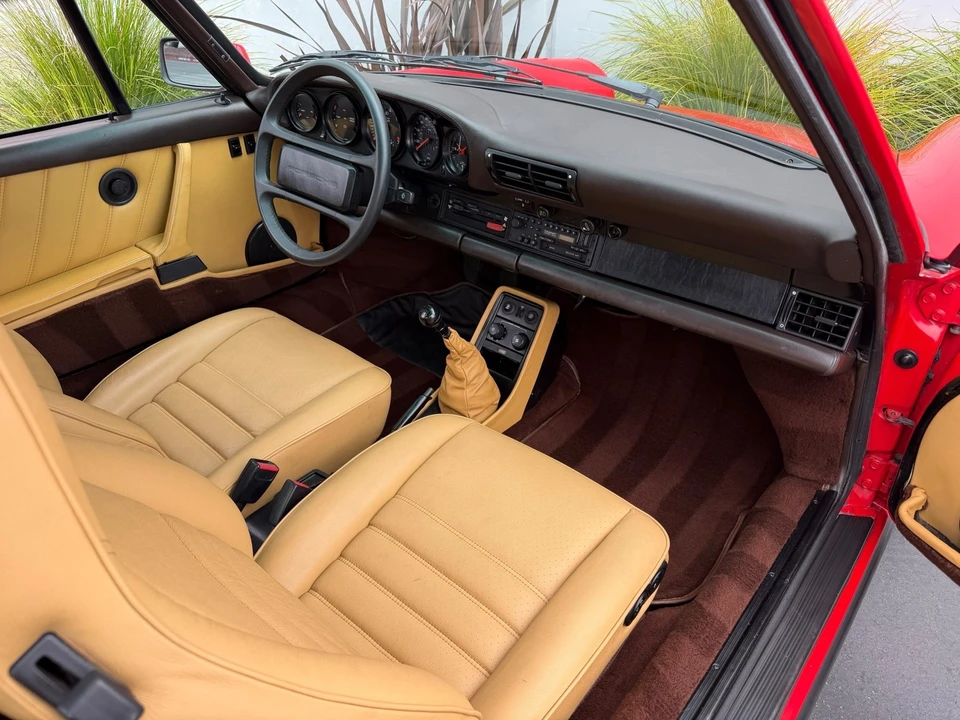 1986 Porsche 911 Carrera 3.2 - Image 13 of 24