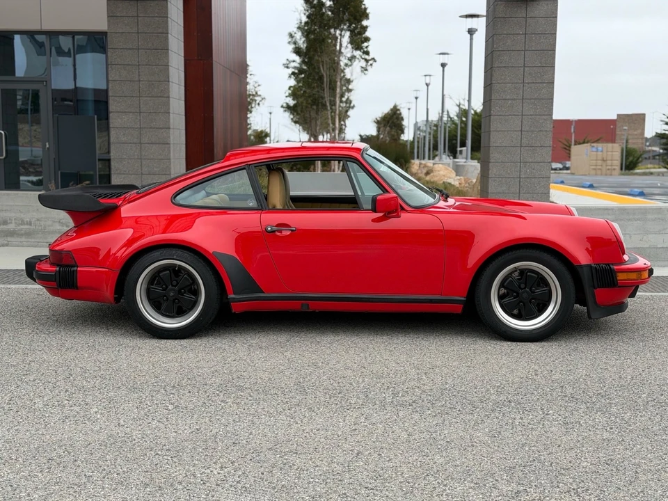 1986 Porsche 911 Carrera 3.2 - Image 3 of 24