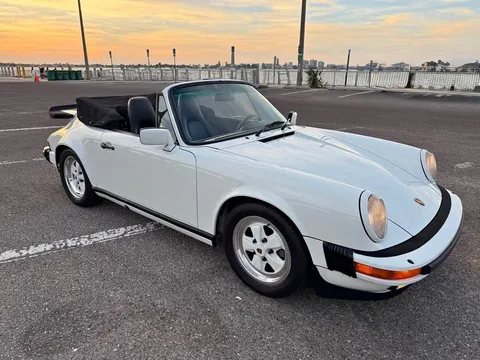 1986 Porsche 911 Carrera Cabaret
