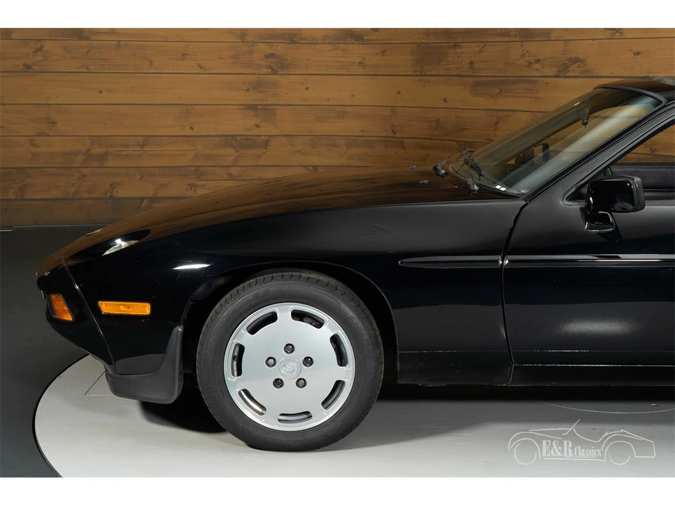 1986 Porsche 924 - Image 7 of 31
