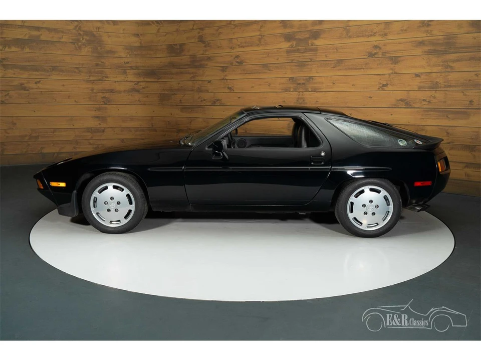 1986 Porsche 924 - Image 8 of 31