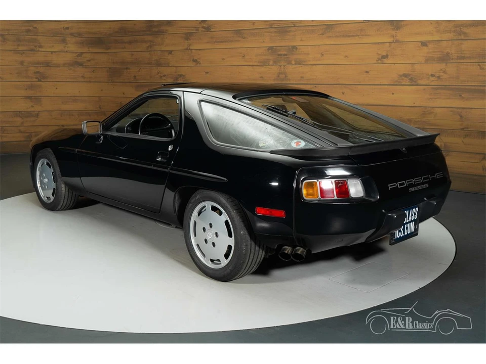 1986 Porsche 924 - Image 10 of 31