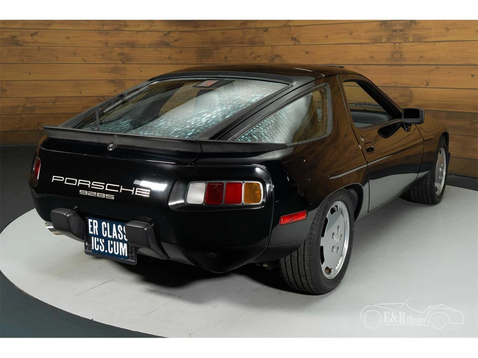 1986 Porsche 924 - Image 13 of 31