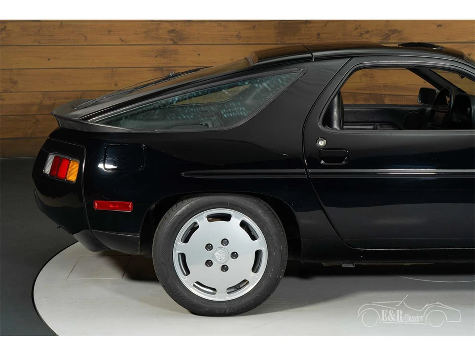 1986 Porsche 924 - Image 14 of 31