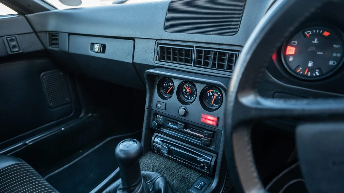 1986 Porsche 924 S - Image 18 of 30