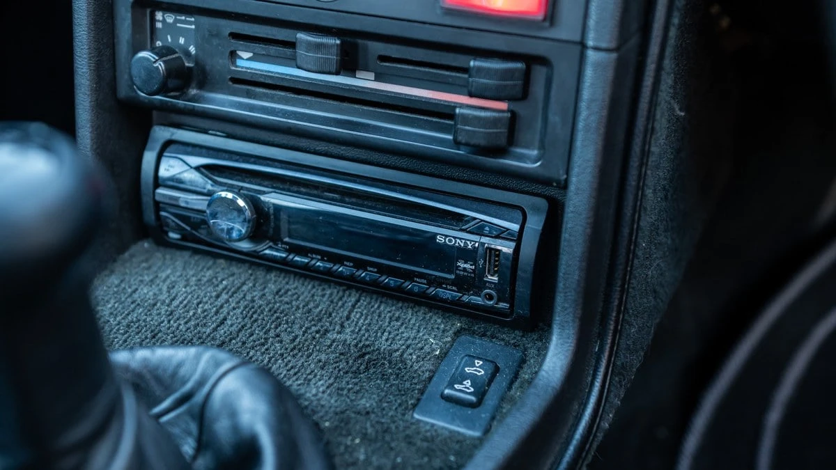 1986 Porsche 924 S - Image 20 of 30