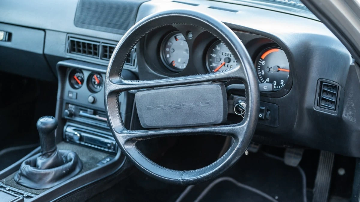 1986 Porsche 924 S - Image 15 of 30