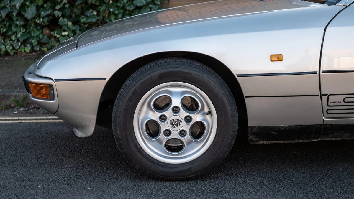 1986 Porsche 924 S - Image 12 of 30