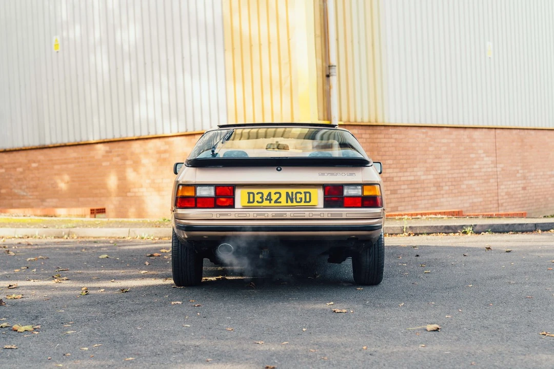 1986 Porsche 924 S - Image 6 of 30