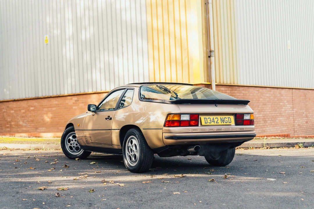 1986 Porsche 924 S - Image 5 of 30