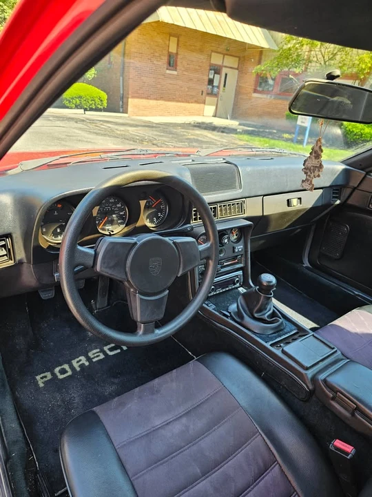 1986 Porsche 924 - Image 8 of 15
