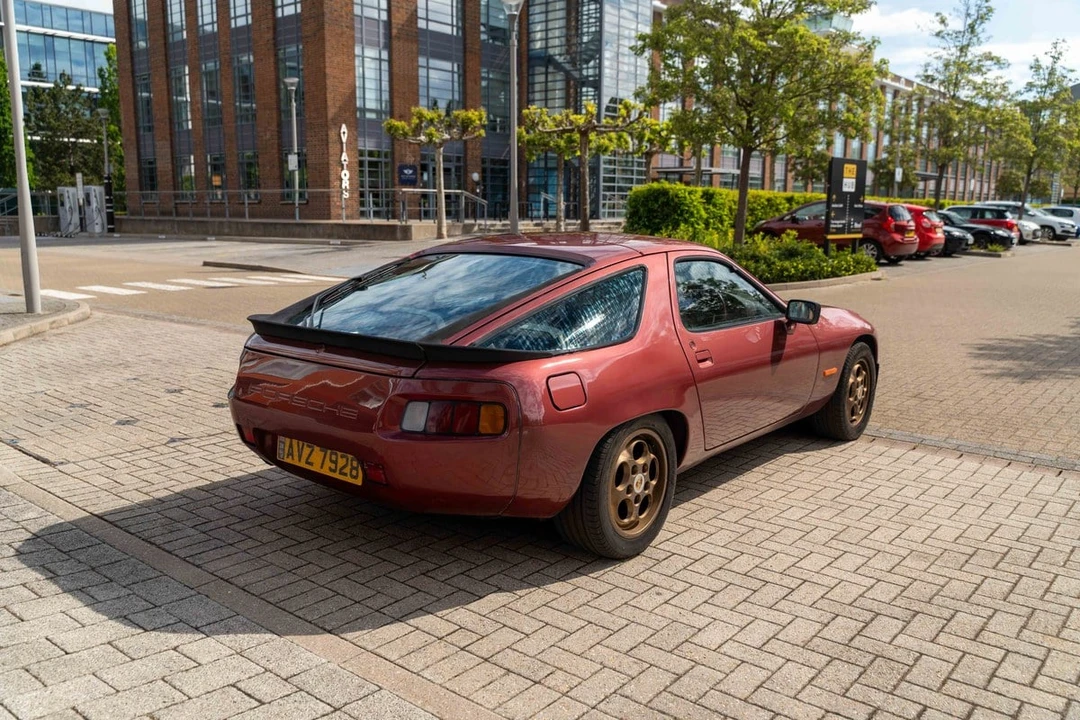 1986 Porsche 928 S - Image 9 of 30