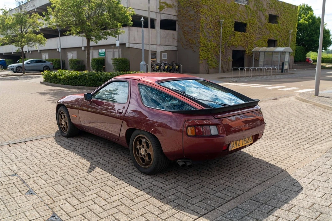 1986 Porsche 928 S - Image 13 of 30