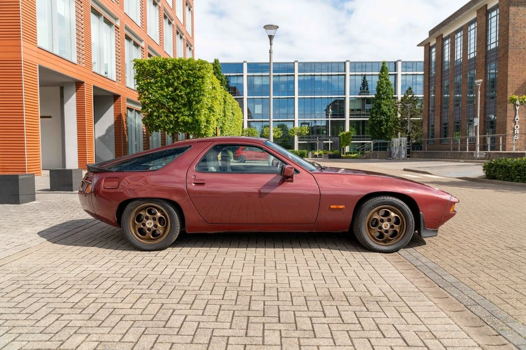 1986 Porsche 928 S - Image 7 of 30