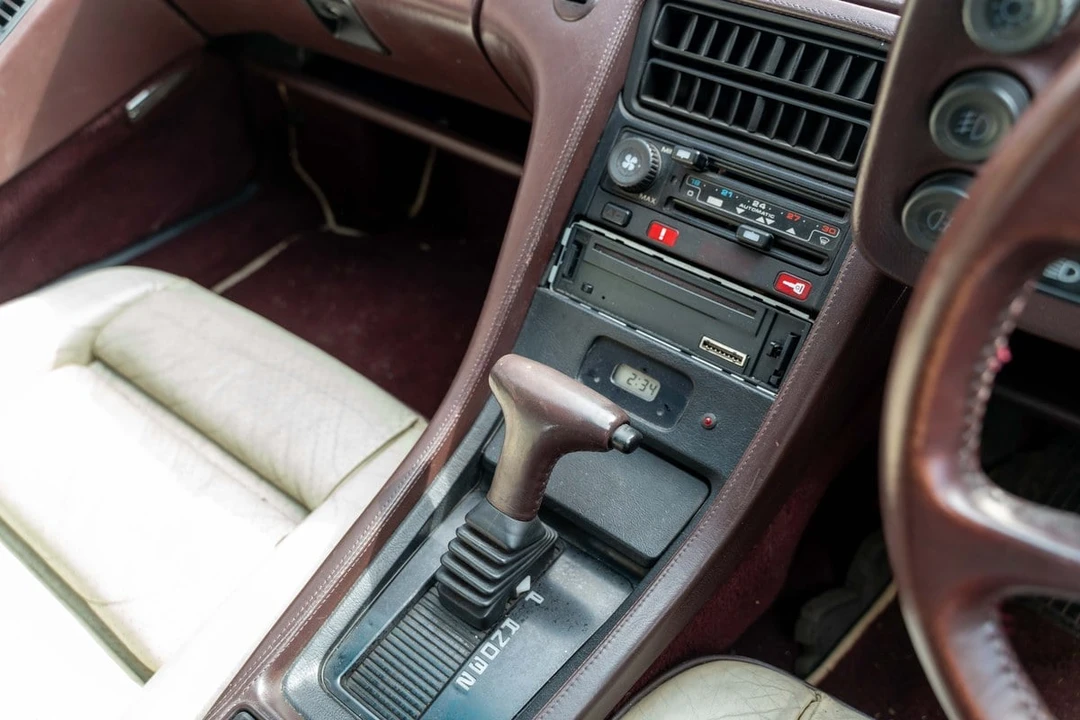 1986 Porsche 928 S - Image 12 of 30