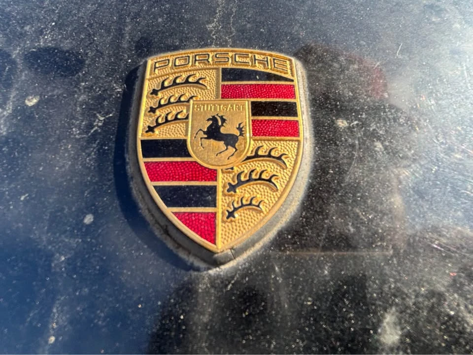 1986 Porsche 928 - Image 11 of 15