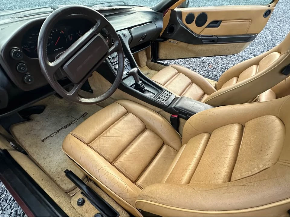 1986 Porsche 928 - Image 17 of 19