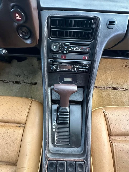 1986 Porsche 928 - Image 16 of 19