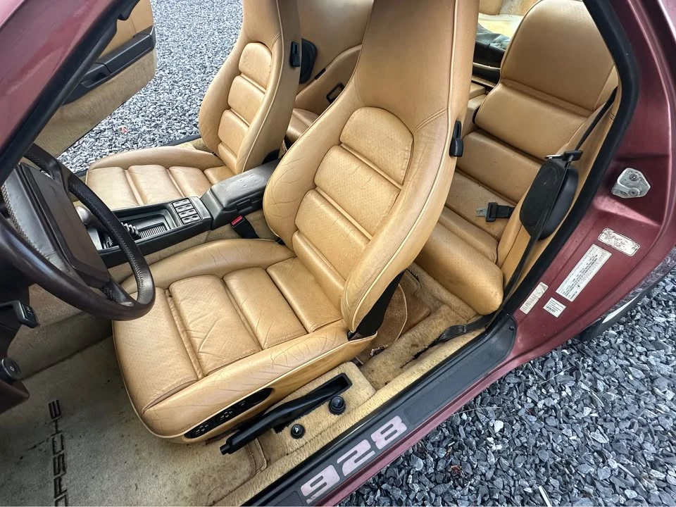 1986 Porsche 928 - Image 14 of 19