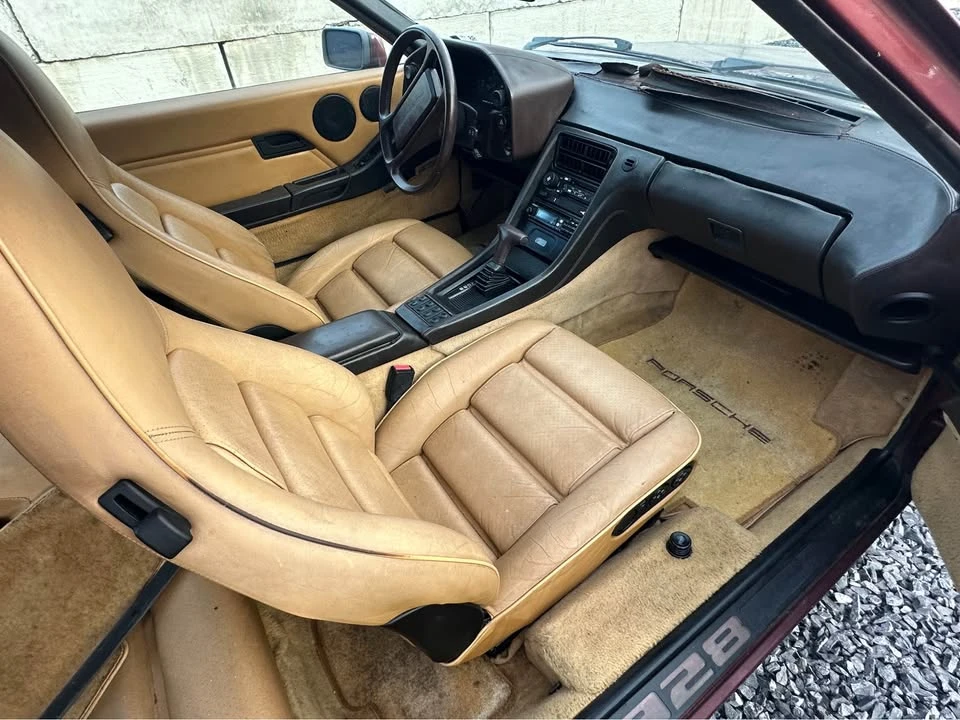 1986 Porsche 928 - Image 5 of 19