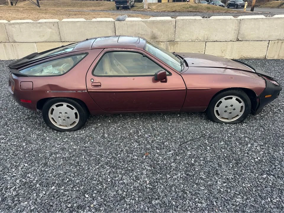 1986 Porsche 928 - Image 9 of 19