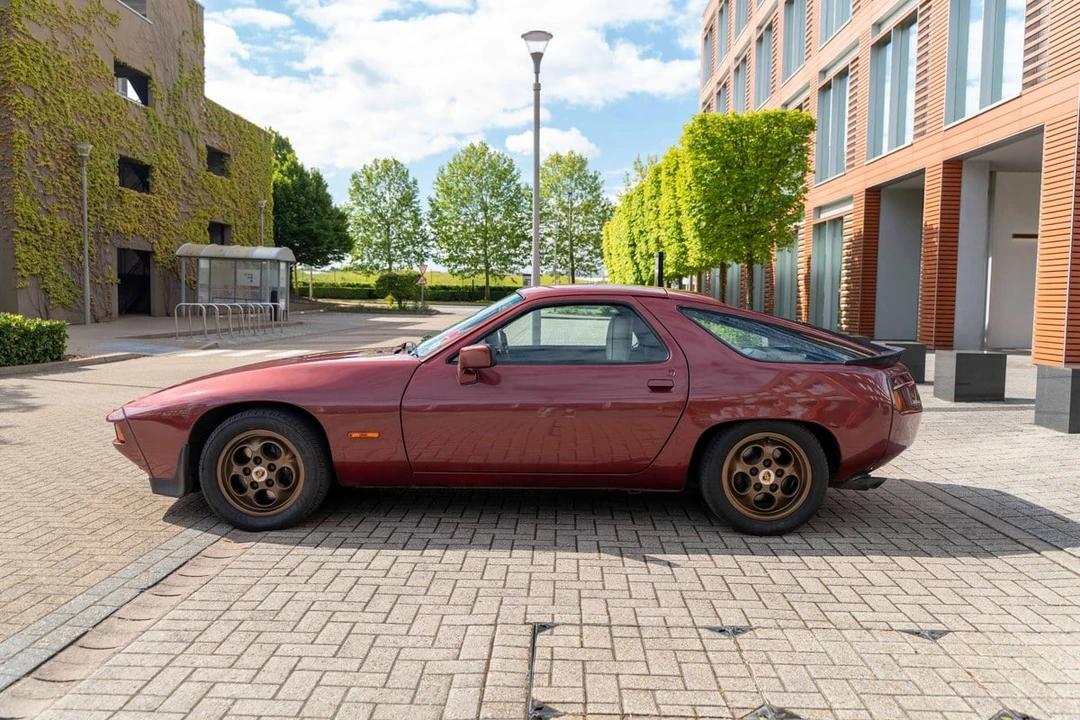 1986 Porsche 928 S - Image 15 of 31