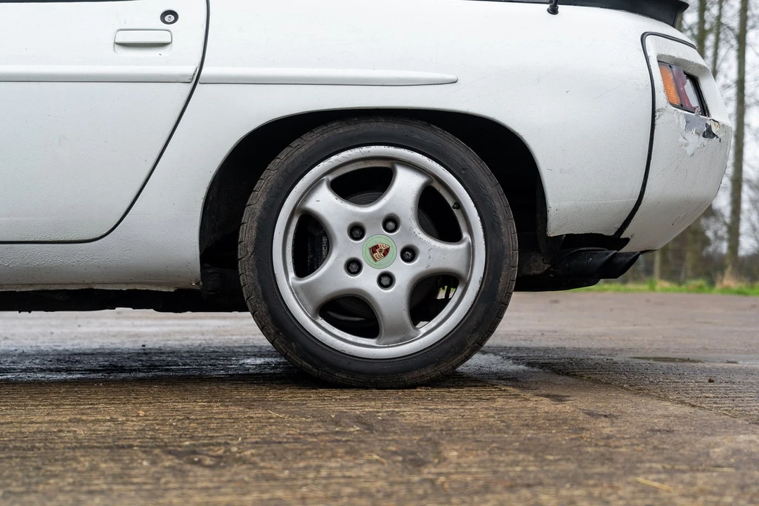 1986 Porsche 928 S - Image 12 of 30