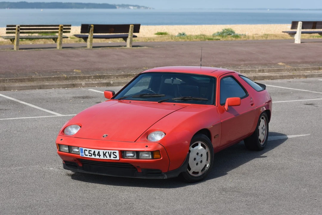 1986 Porsche 928 S - Image 7 of 30