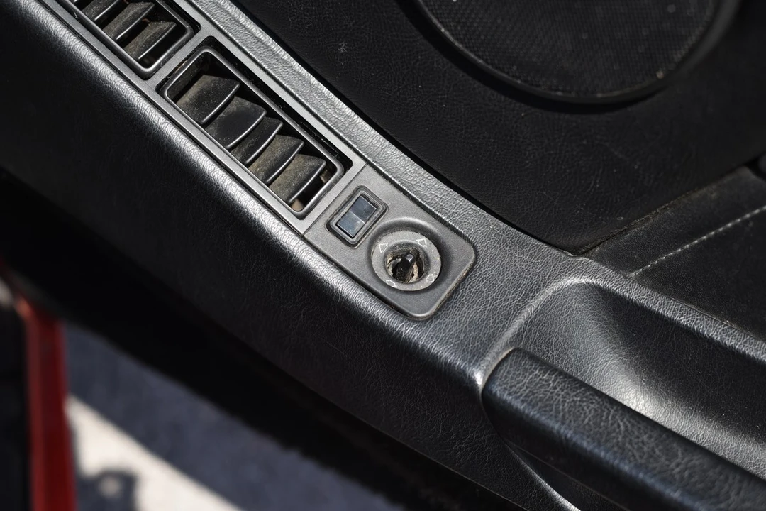 1986 Porsche 928 S - Image 30 of 30