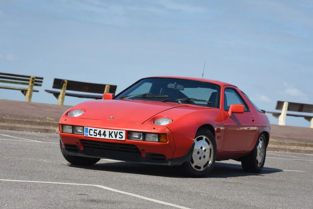 1986 Porsche 928 S - Image 8 of 30
