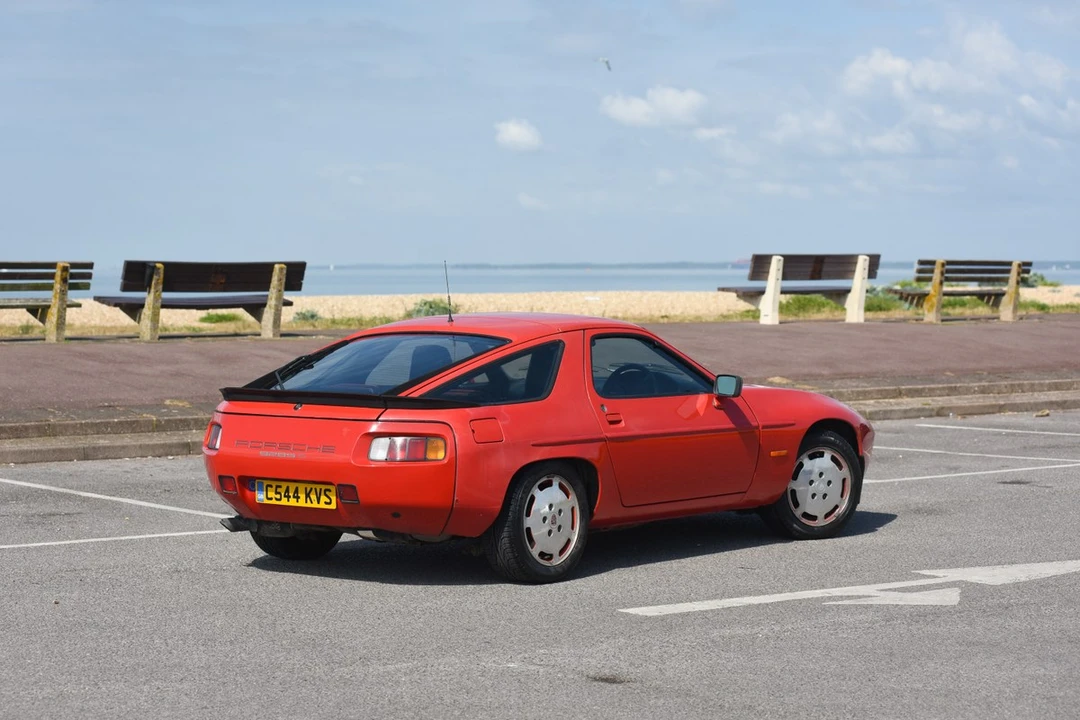 1986 Porsche 928 S - Image 16 of 30