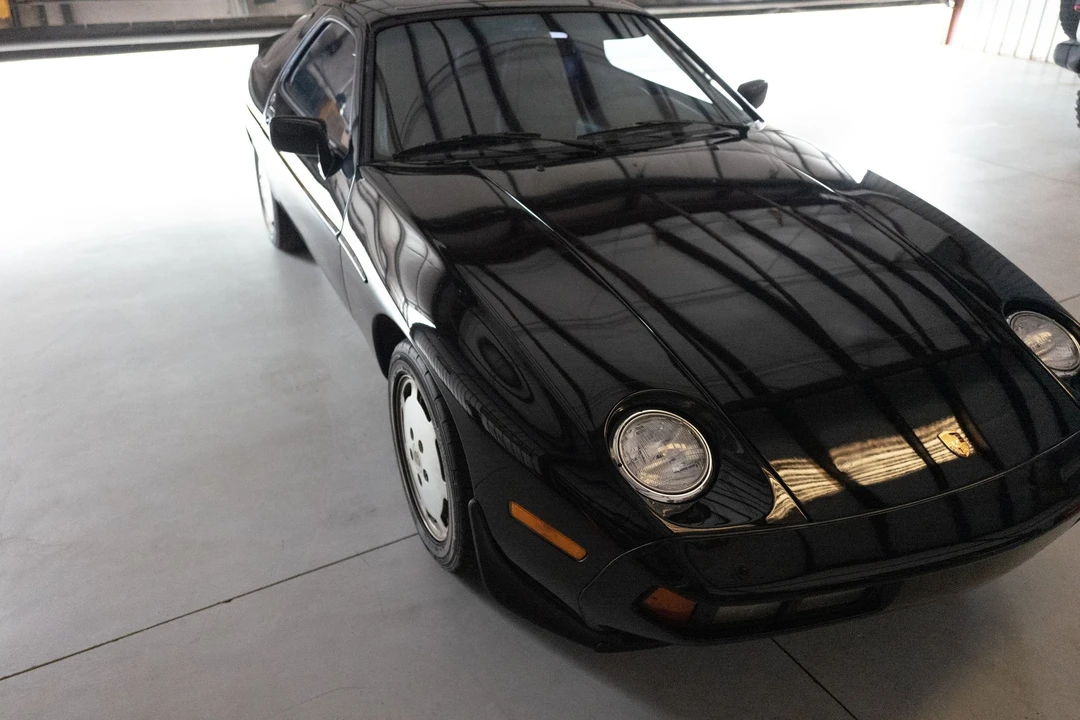 1986 Porsche 928 S - Image 6 of 8