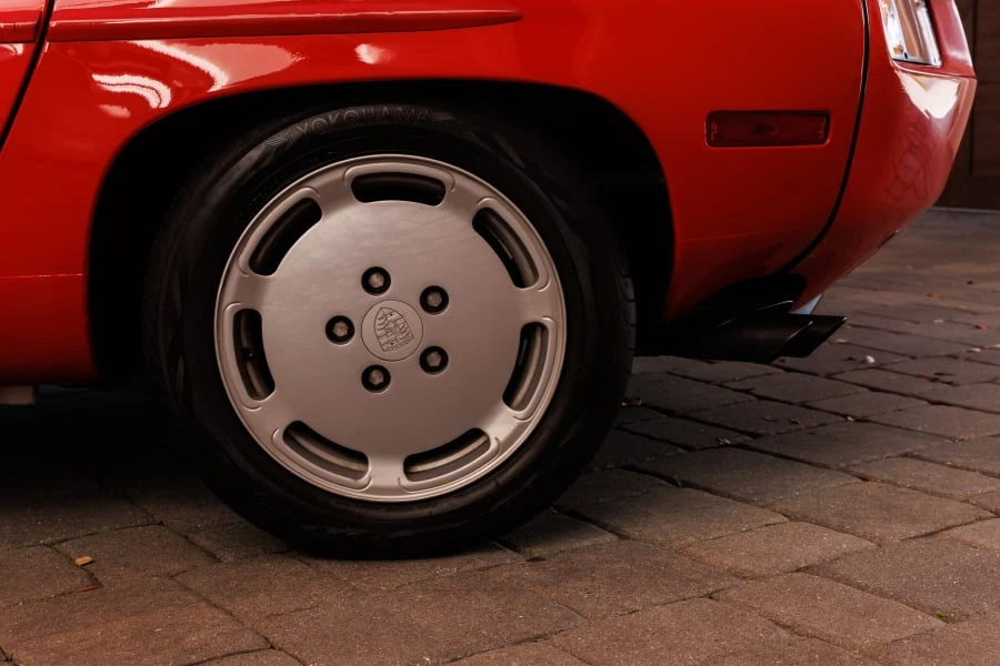 1986 Porsche 928 S - Image 13 of 22