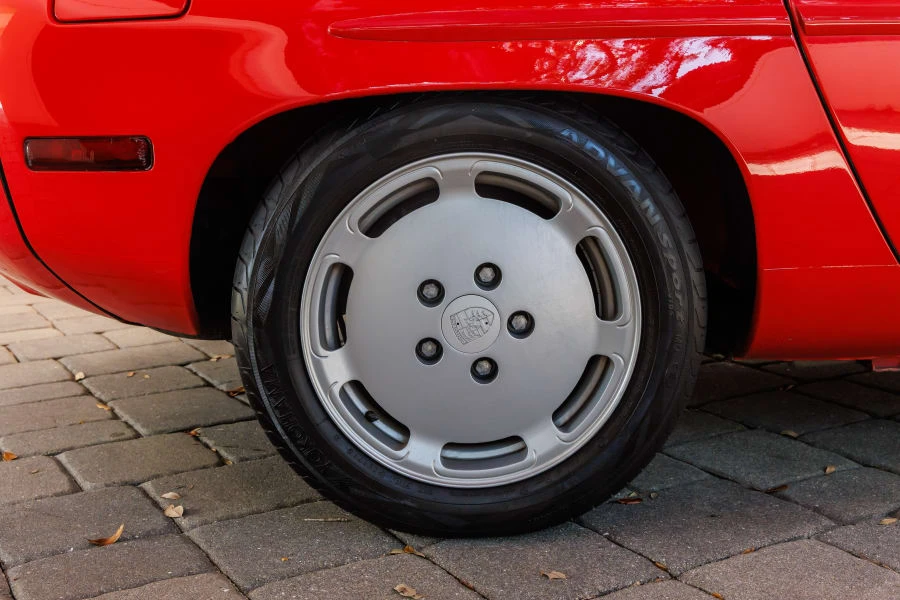 1986 Porsche 928 S - Image 14 of 22