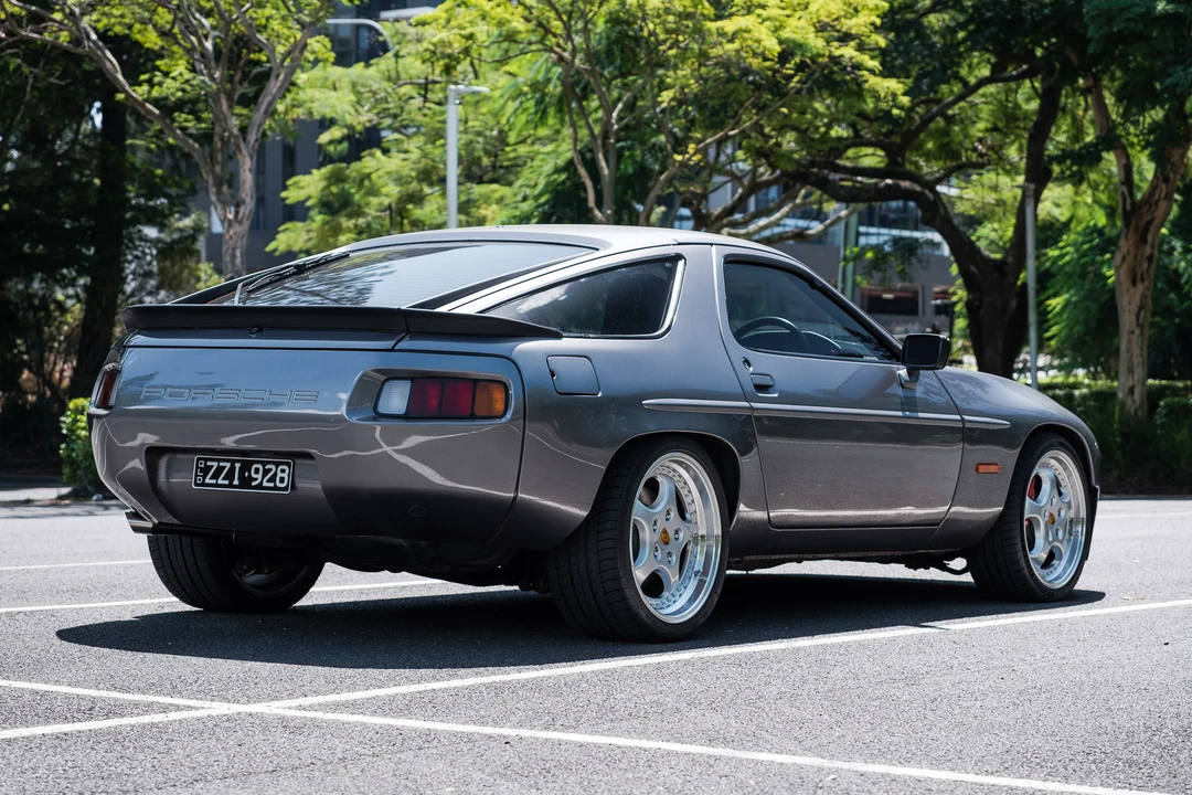 1986 Porsche 928 S - Image 7 of 31